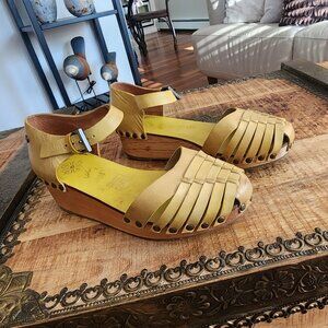 VELEZ Leather Clogs Size 36 (36.5 USA sizing)